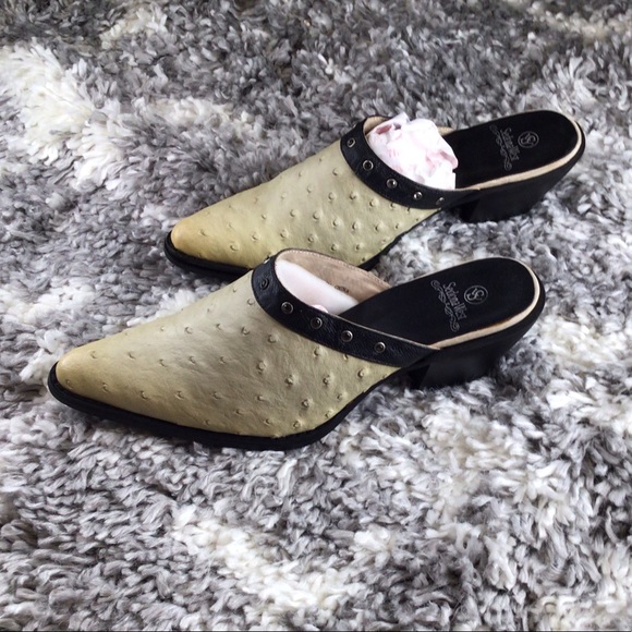 Cream colored Ostrich print Sedona West Mules - Picture 3 of 8